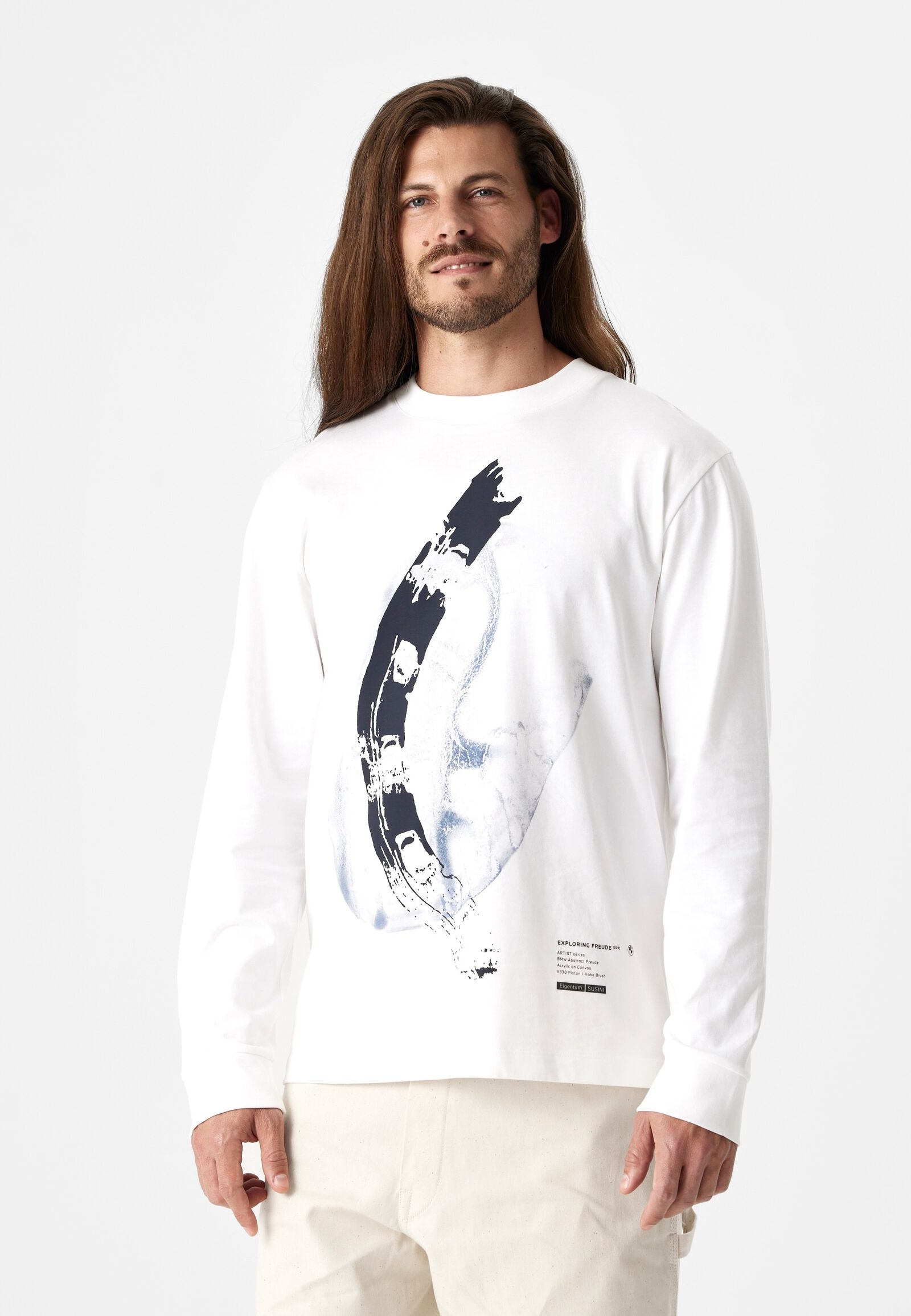 GRAPHIC LS T-SHIRT - model